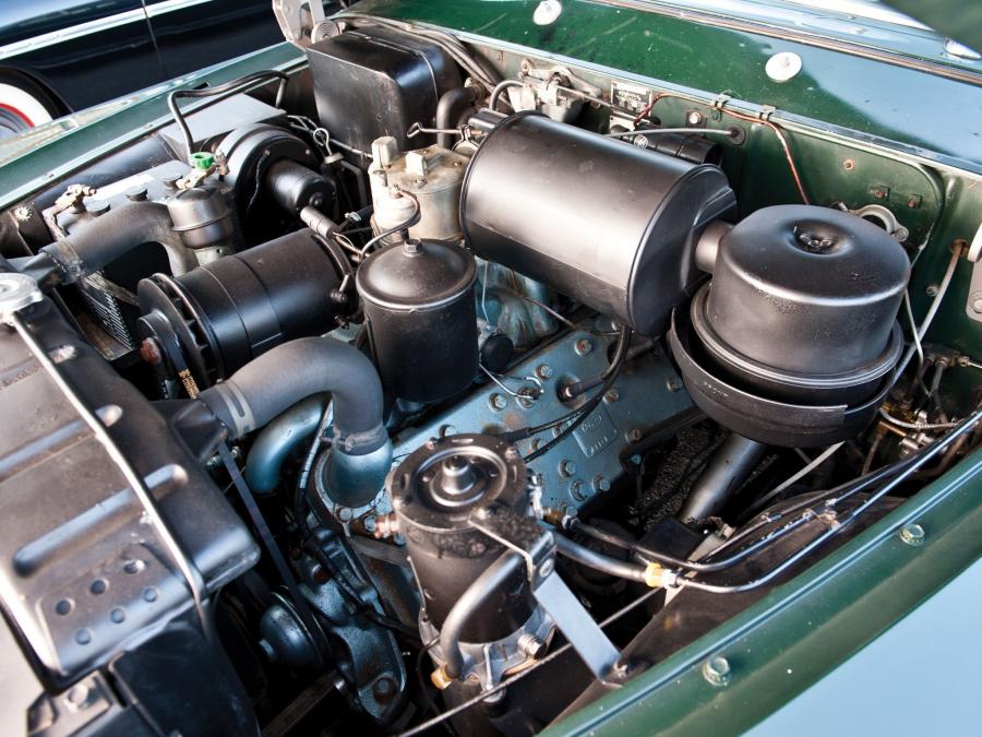  Lincoln Cosmopolitan Convertible 1951 года  (фото 10 из 39)